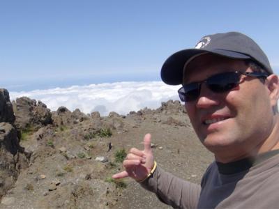 Peter no topo do vulcão Haleakala